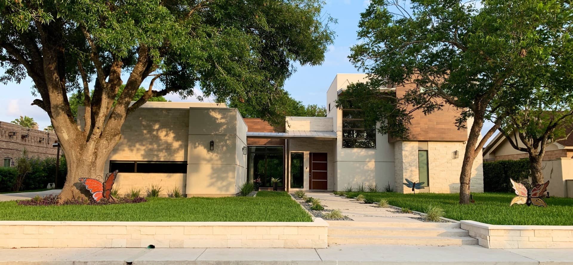 Cecar House by HCD Group.