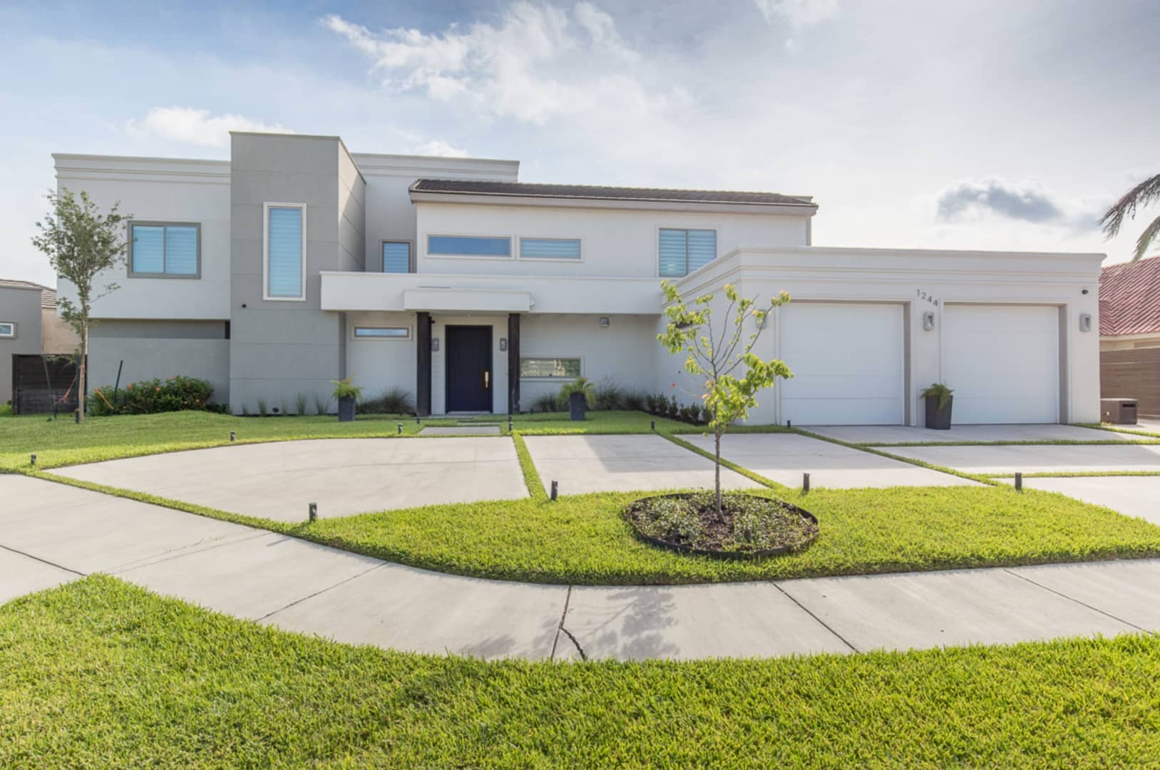 Sercav House by HCD Group.